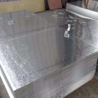 A chapa de aço de ASTM A526 revestida com o ferro galvanizado liso do zinco cobre 6000mm DX51D laminados a alta temperatura