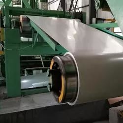 Bobina de aço galvanizada laminada a alta temperatura 1000-1800mm de DX51D para telhar a folha