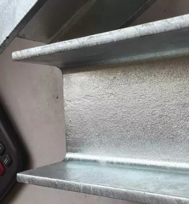 o aço que galvanizado 3m eu irradio a lantejoula de DX51D DC51D zero galvanizou a viga de aço Han Steel JIS