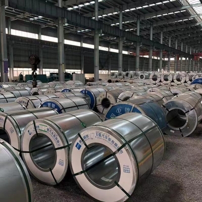 Lantejoula regular de aço galvanizada mergulhada quente da borda Z81-Z120 da régua da bobina de Ss400 Q235 Q345