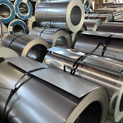 JIS SGCC galvanizou a largura laminada a alta temperatura de aço 1-5m WUGANG da bobina DX51D