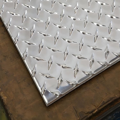 1050 1100 3003 5052 placa xadrez de alumínio com diamante em relevo para sinais de trânsito rodoviário