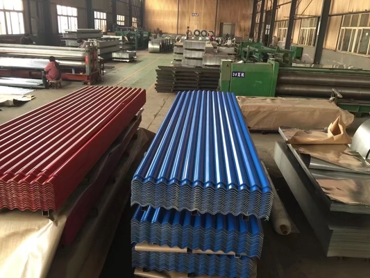 A cor telhando de aço corrugada da folha revestiu o metal galvanizado ferro G550 500mm