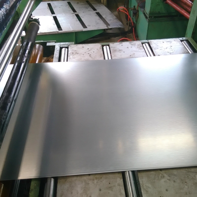 Z140 Z350 4ft X 8ft painéis de telhado de aço galvanizado DX54D DX55D 0,2-6mm espessura no edifício