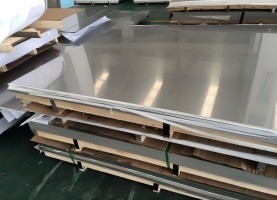 Folhas de aço inoxidável laminadas a quente / laminadas a frio JIS SUS201 SUS304 SUS310S para a indústria